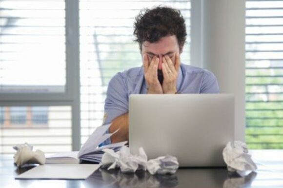 Burnout: El Silencioso Enemigo del Bienestar Laboral y Cómo Combatirlo 